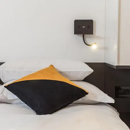 Apartman Artqart *